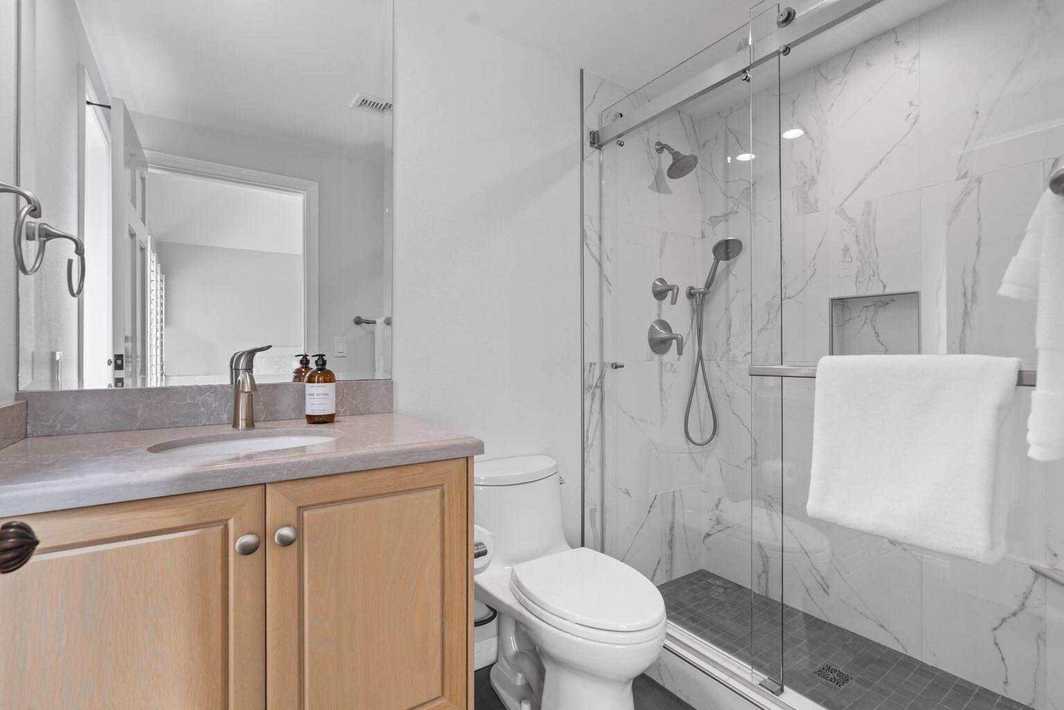 Newport Beach, California, 92661, United States, 4 Bedrooms Bedrooms, ,4 BathroomsBathrooms,Residential,For Sale,1849950