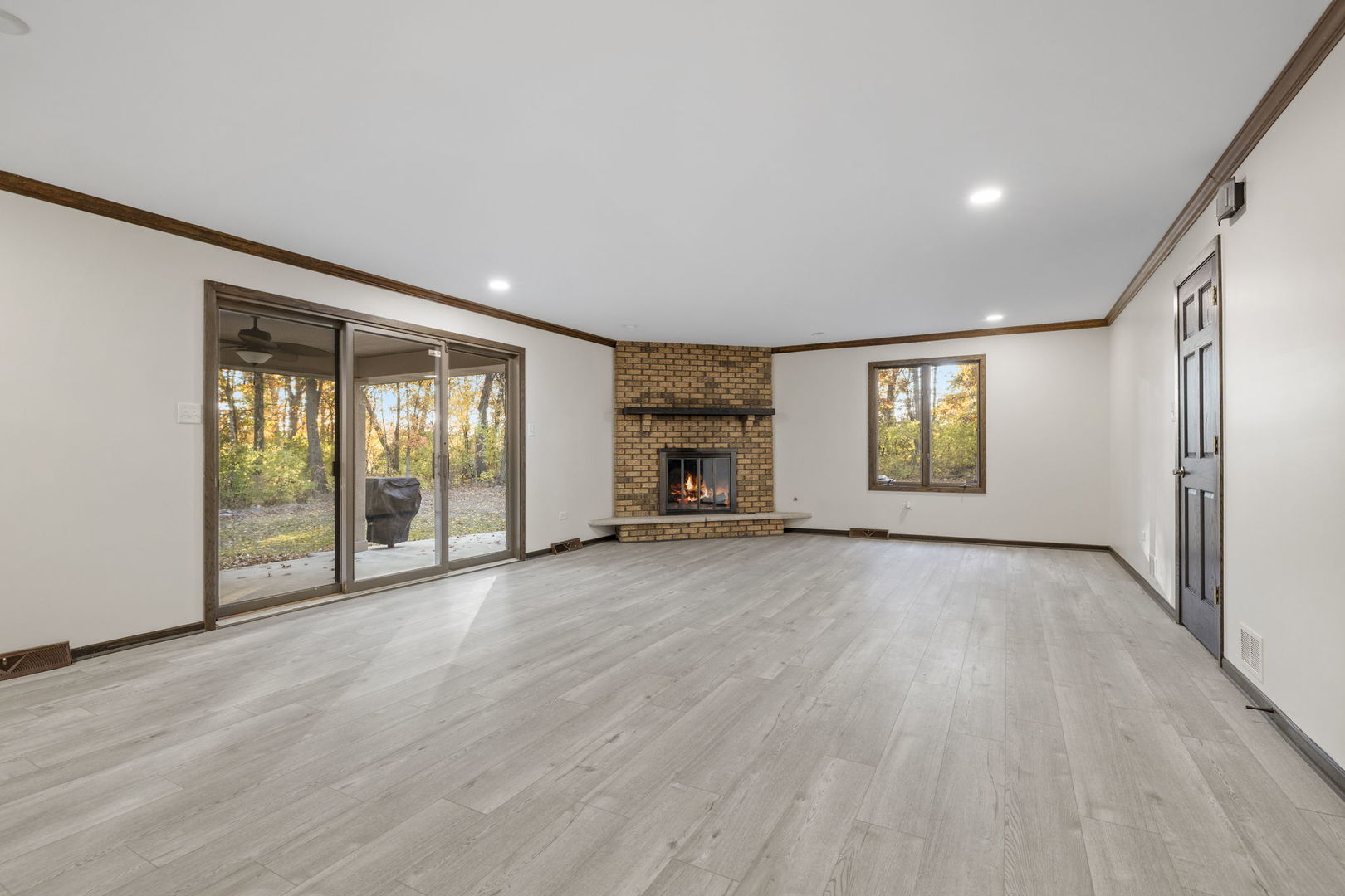 Homer Glen, Illinois, 60491, United States, 4 Bedrooms Bedrooms, ,3 BathroomsBathrooms,Residential,For Sale,1987574