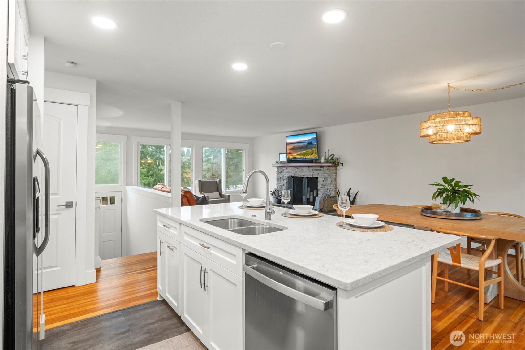 Des Moines, Washington, 98198, United States, 4 Bedrooms Bedrooms, ,2 BathroomsBathrooms,Residential,For Sale,1987867