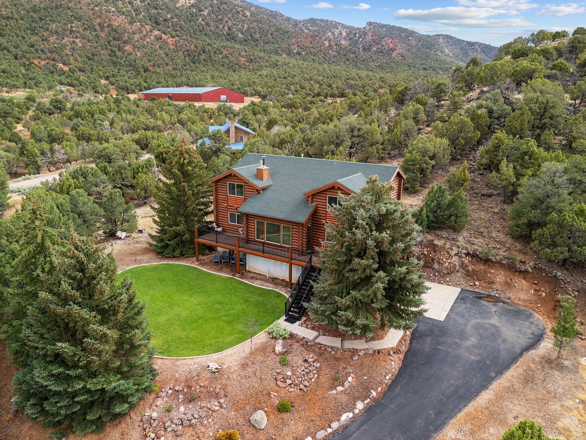 Parowan, Utah, 84761, United States, 5 Bedrooms Bedrooms, ,5 BathroomsBathrooms,Residential,For Sale,1976313