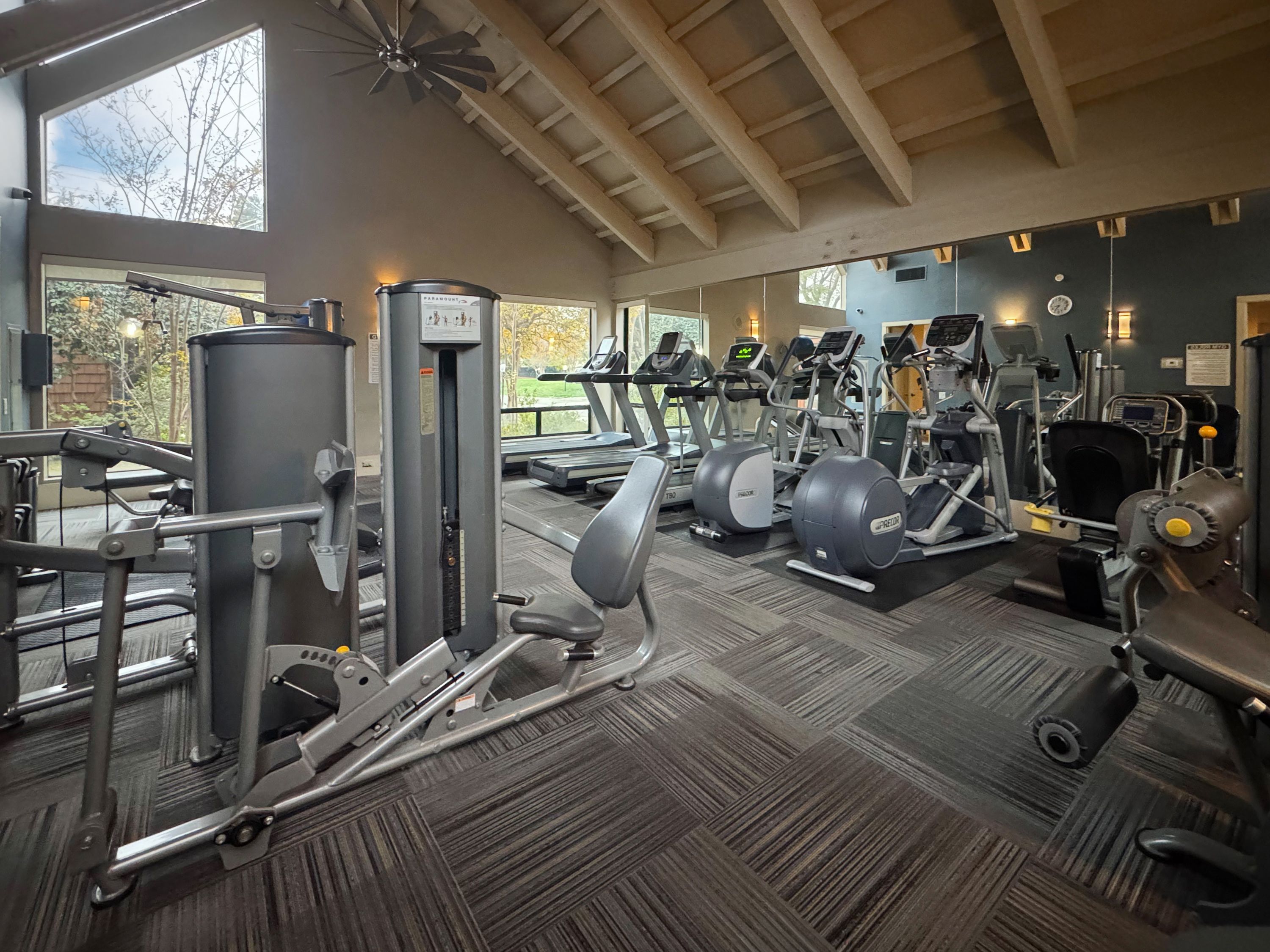  709 Woodside Lane East #2, Sacramento, CA 95825 - 物件實景
