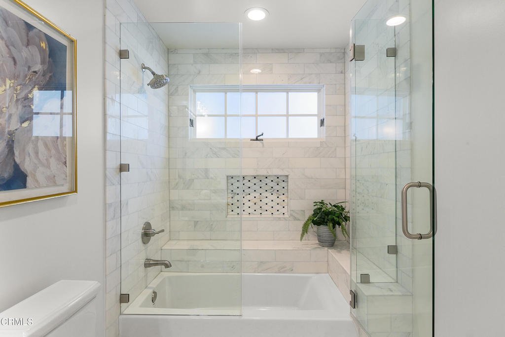 Camarillo, California, 93012, United States, 5 Bedrooms Bedrooms, ,7 BathroomsBathrooms,Residential,For Sale,1996163