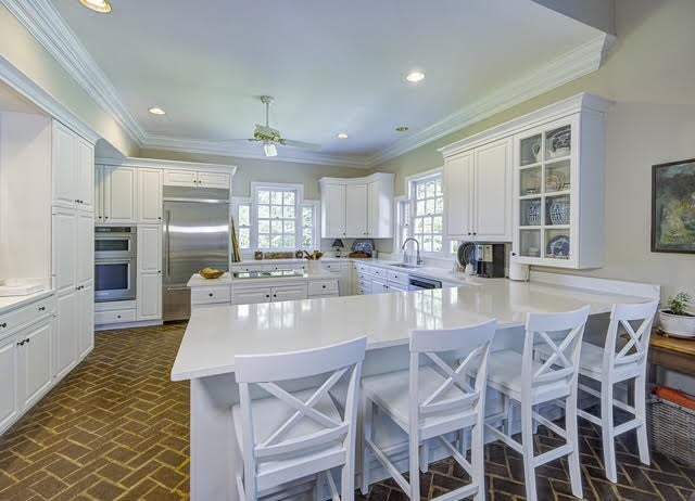 Vicksburg, Mississippi, 39183, United States, 4 Bedrooms Bedrooms, ,4 BathroomsBathrooms,Residential,For Sale,1919653