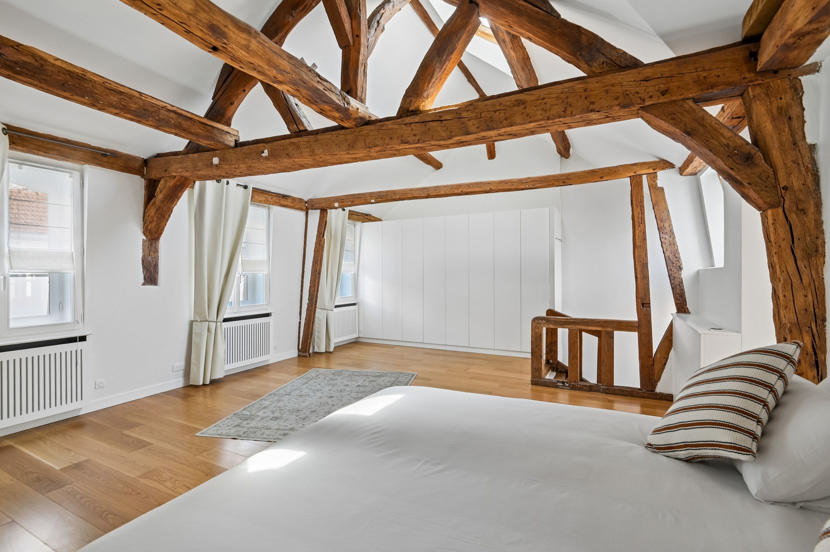  Paris 3rd - Duplex with cathedral roof renovated on the top floor. - 物件實景