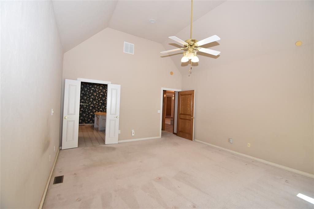 Oklahoma City, Oklahoma, 73142, United States, 5 Bedrooms Bedrooms, ,4 BathroomsBathrooms,Residential,For Sale,1935370