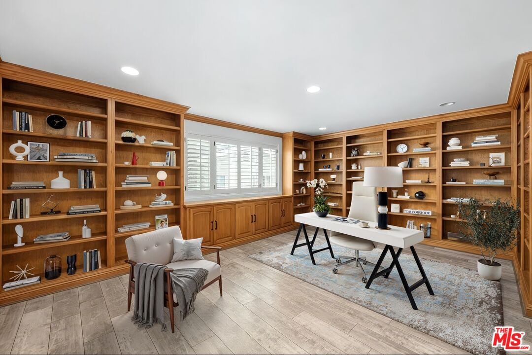 Los Angeles, California, 90049, United States, 4 Bedrooms Bedrooms, ,5 BathroomsBathrooms,Residential,For Sale,1840692