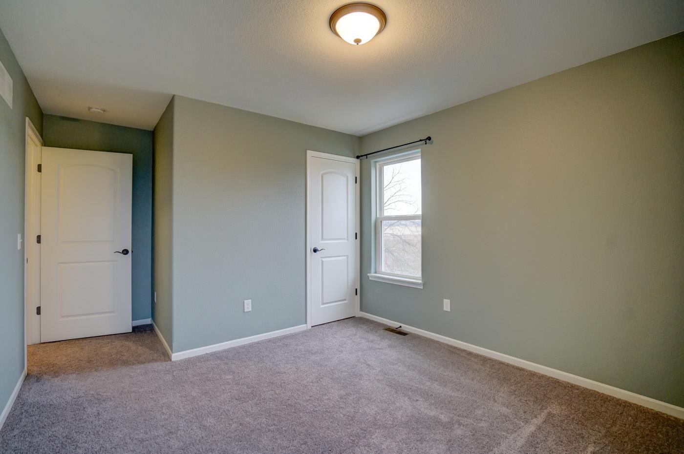 Fort Atkinson, Wisconsin, 53538, United States, 3 Bedrooms Bedrooms, ,4 BathroomsBathrooms,Residential,For Sale,1977230