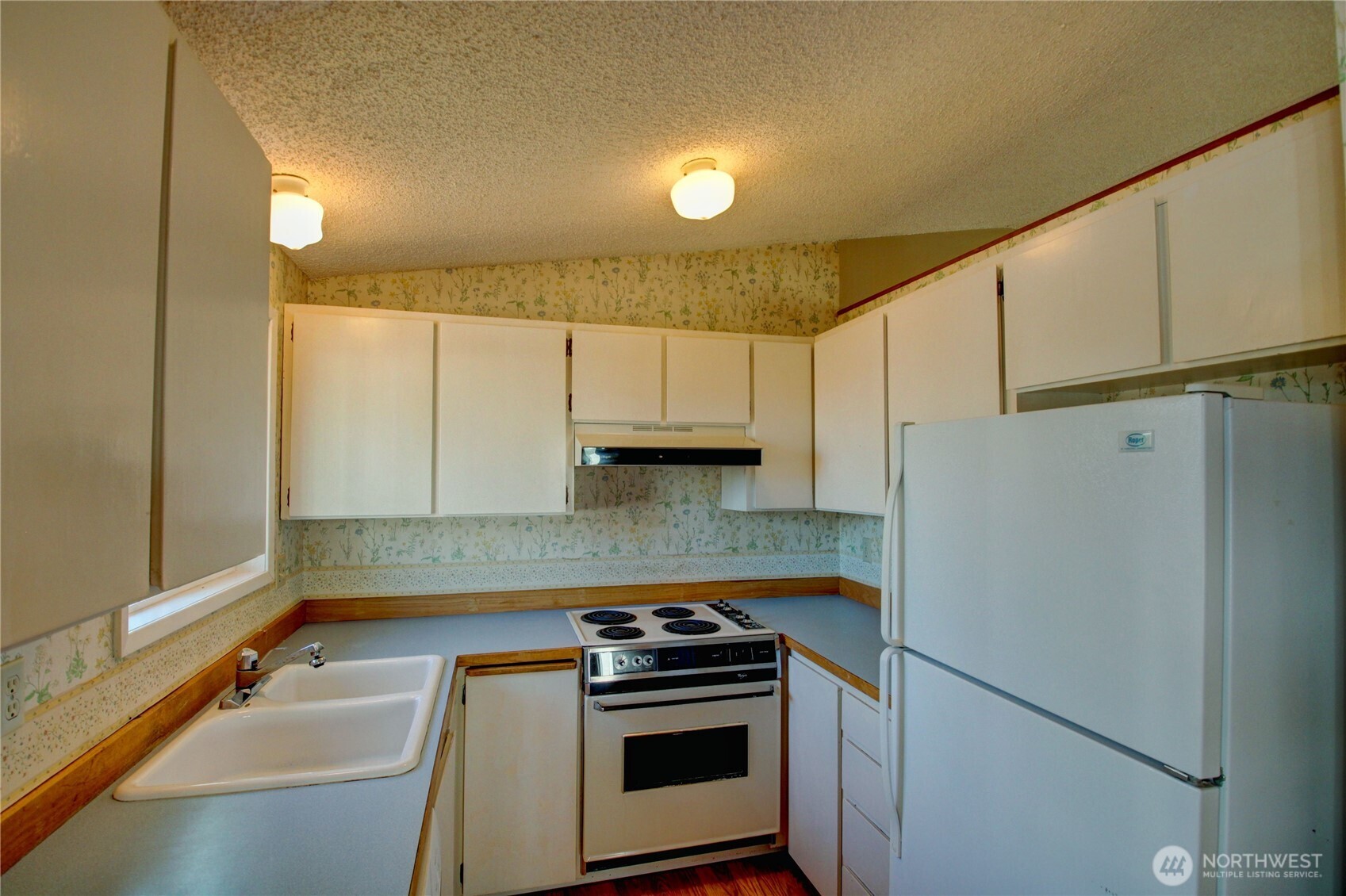 Anacortes, Washington, 98221, United States, 3 Bedrooms Bedrooms, ,1 BathroomBathrooms,Residential,For Sale,1927416