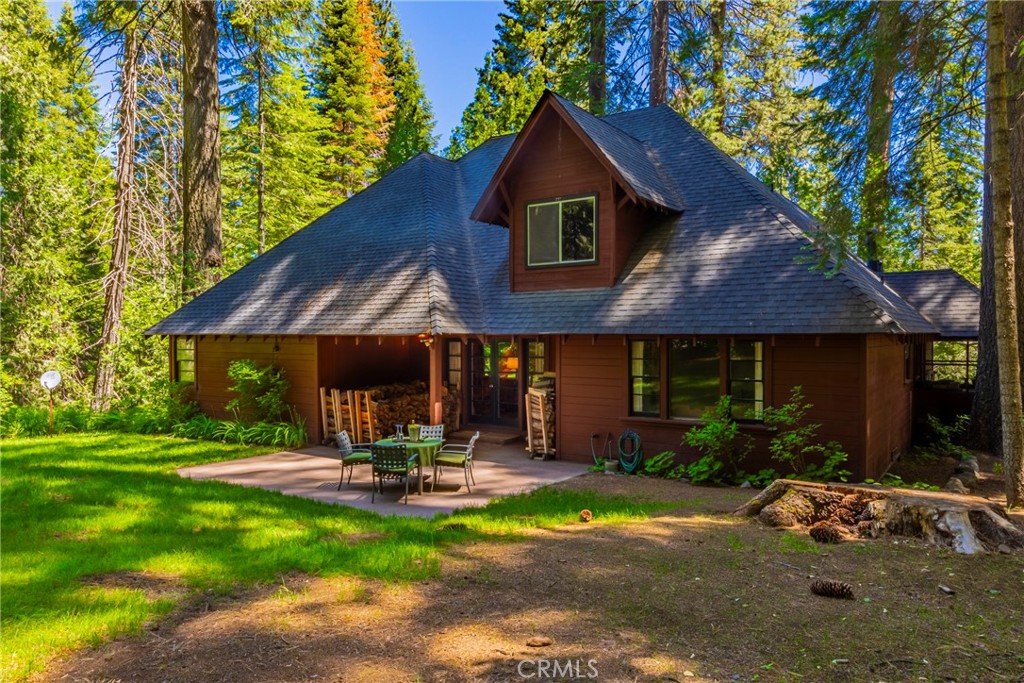 Fish Camp, California, 93623, United States, 5 Bedrooms Bedrooms, ,2 BathroomsBathrooms,Residential,For Sale,1881332