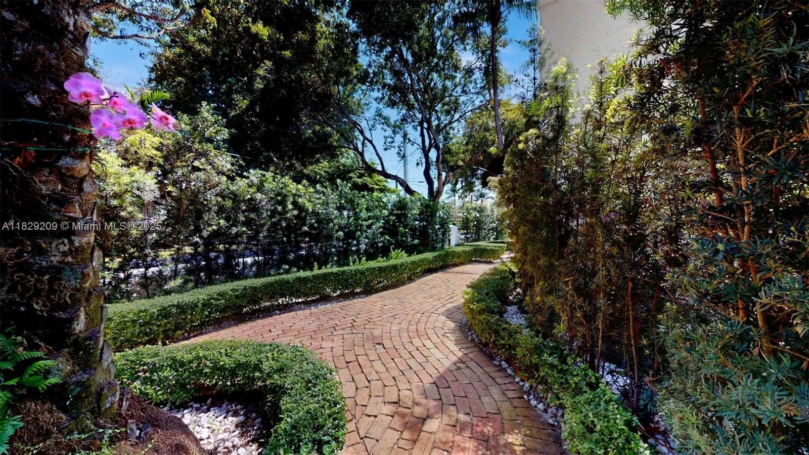 Coral Gables, Florida, 33134, United States, 4 Bedrooms Bedrooms, ,3 BathroomsBathrooms,Residential,For Sale,1976350