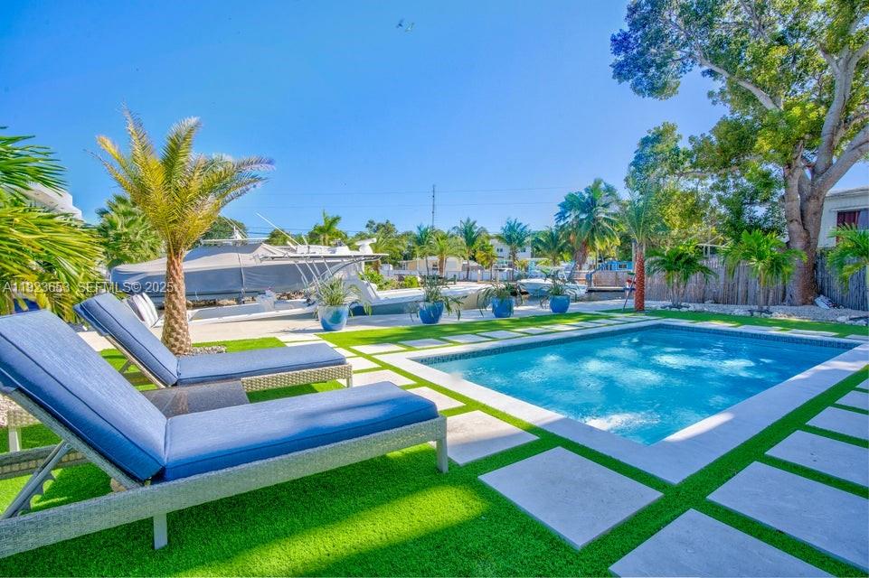 Key Largo, Florida, 33037, United States, 5 Bedrooms Bedrooms, ,3 BathroomsBathrooms,Residential,For Sale,2002061