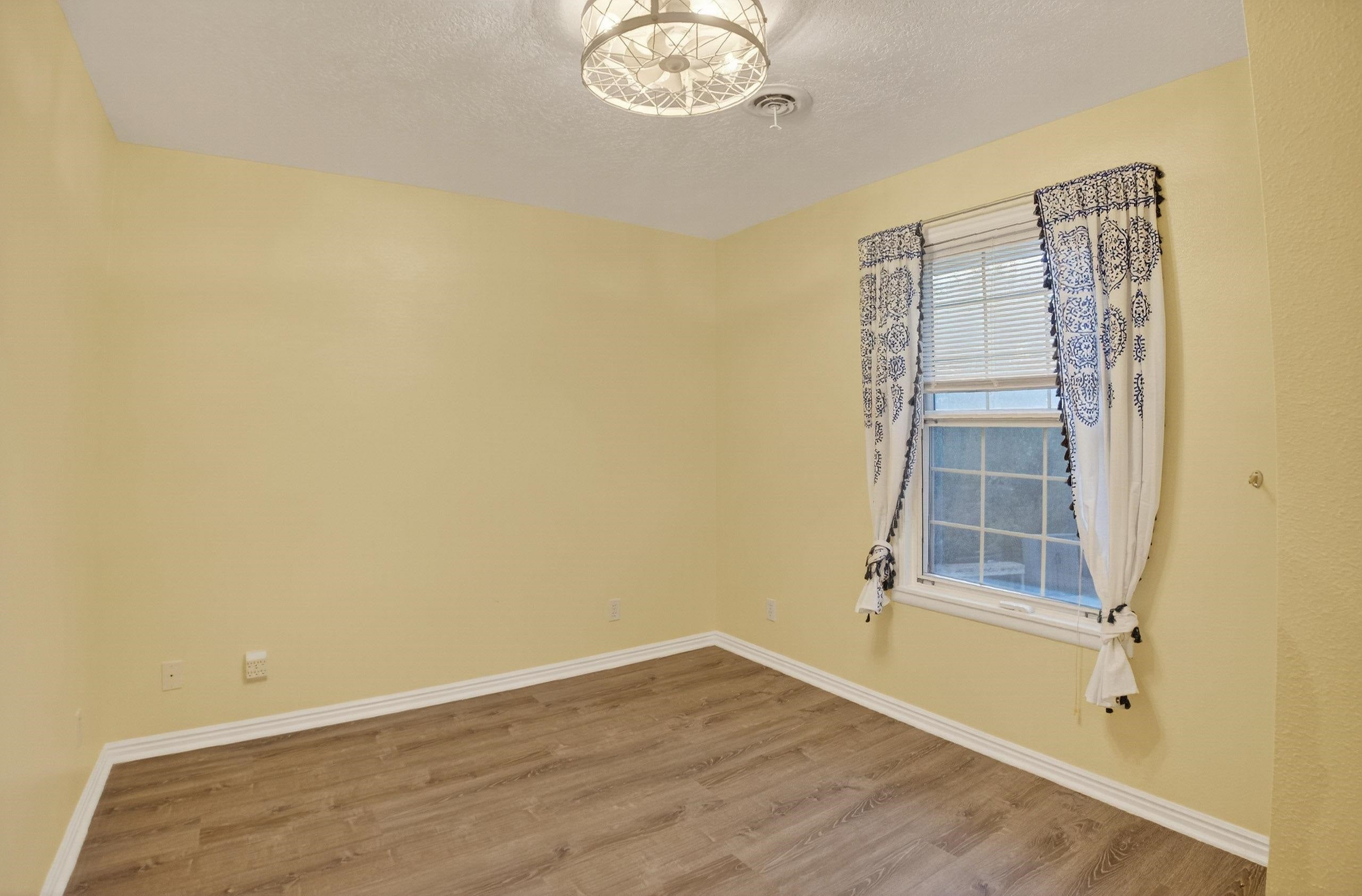 Pocatello, Idaho, 83202, United States, 6 Bedrooms Bedrooms, ,3 BathroomsBathrooms,Residential,For Sale,1981388