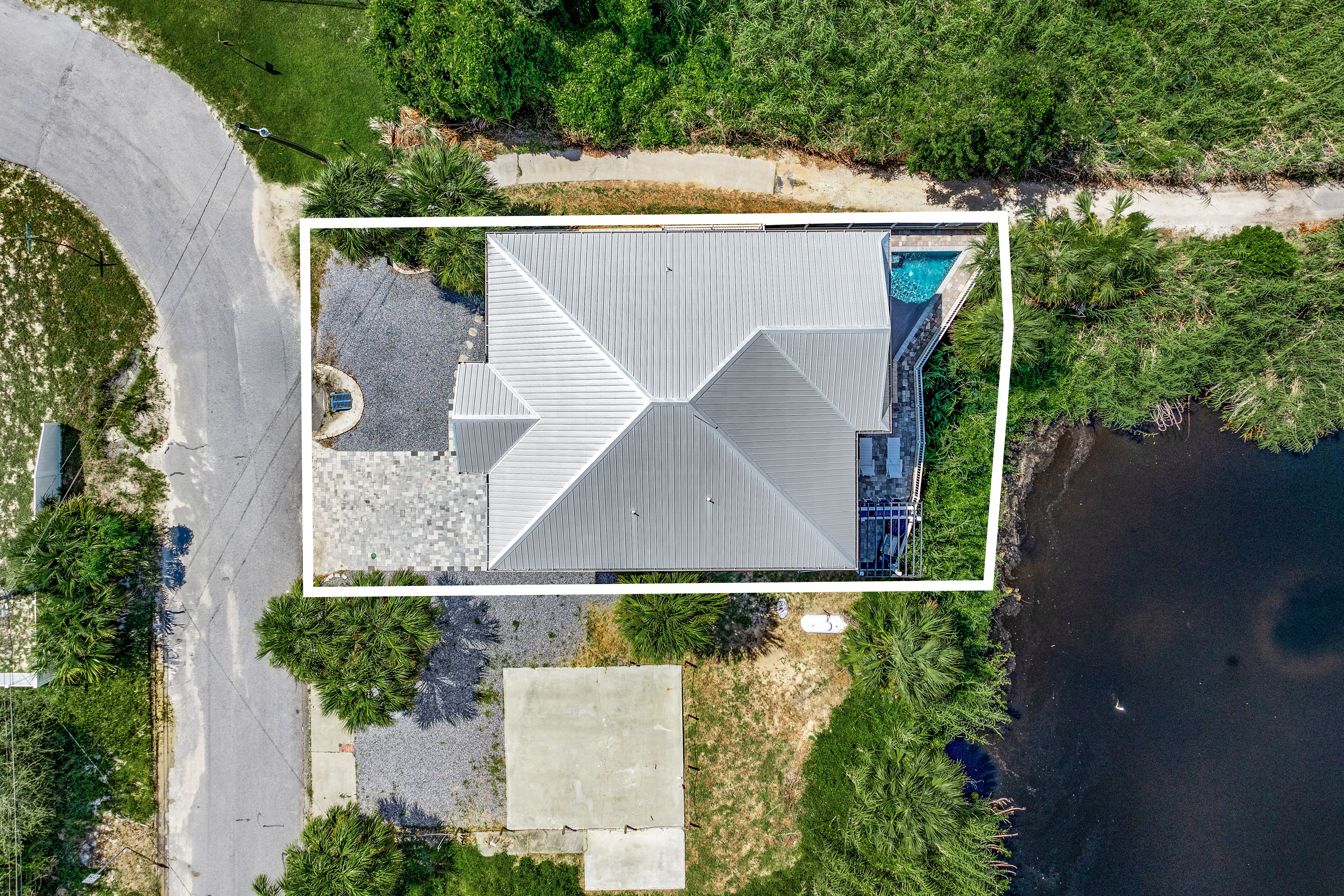  Custom Lakefront Retreat With Gulf Views And Private Pool - 物件實景