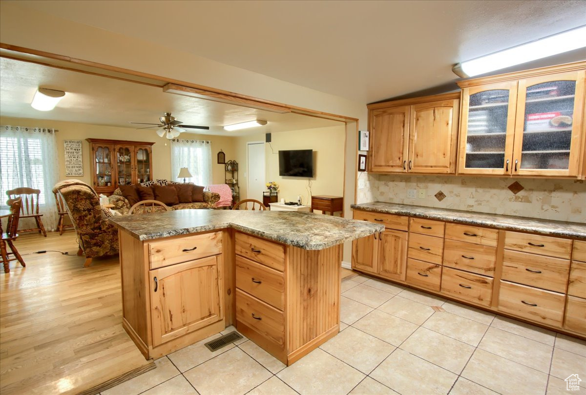 West Valley City, Utah, 84128, United States, 5 Bedrooms Bedrooms, ,2 BathroomsBathrooms,Residential,For Sale,1868735