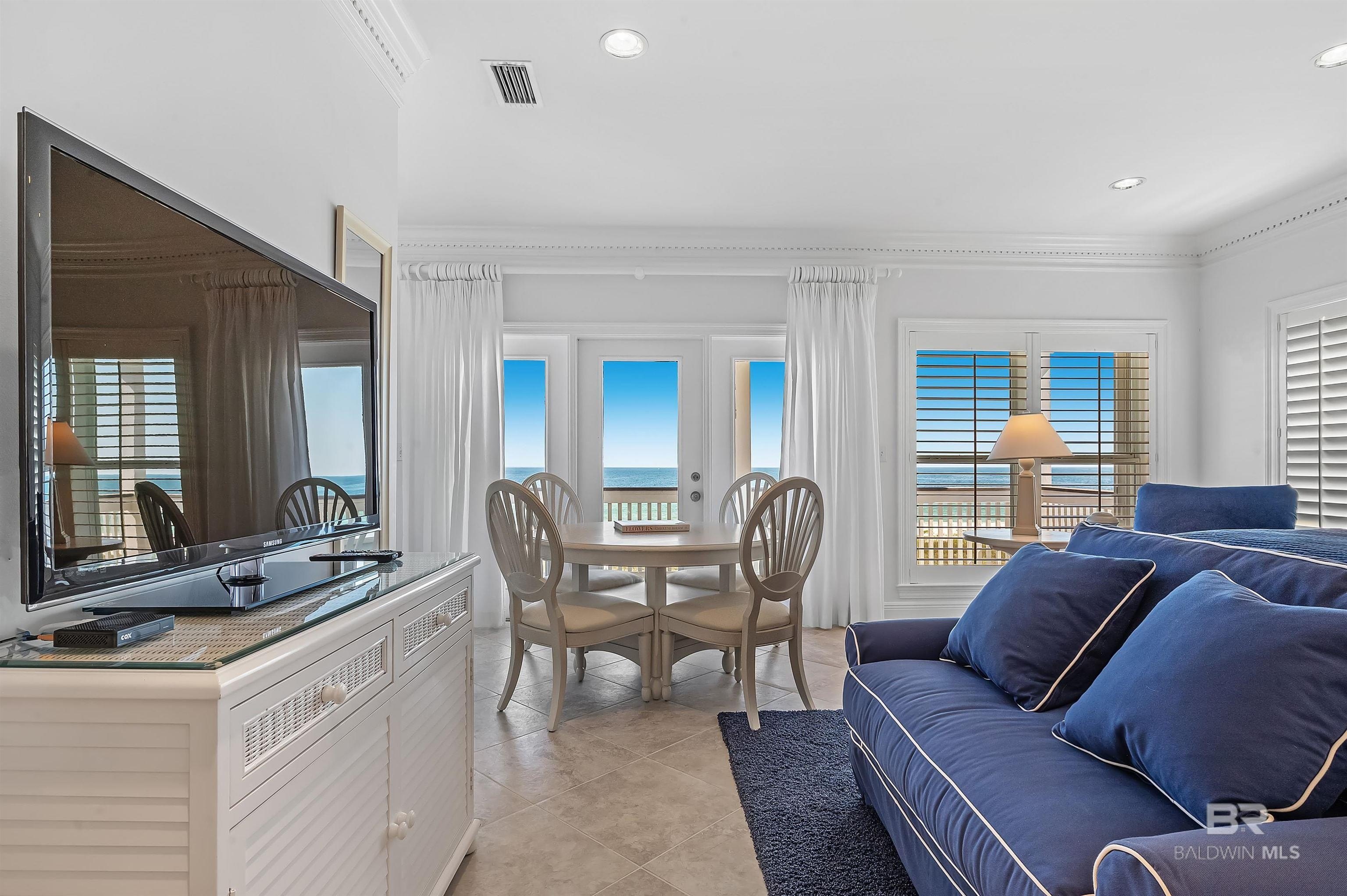 Pensacola, Florida, 32507, United States, 8 Bedrooms Bedrooms, ,9 BathroomsBathrooms,Residential,For Sale,1983870