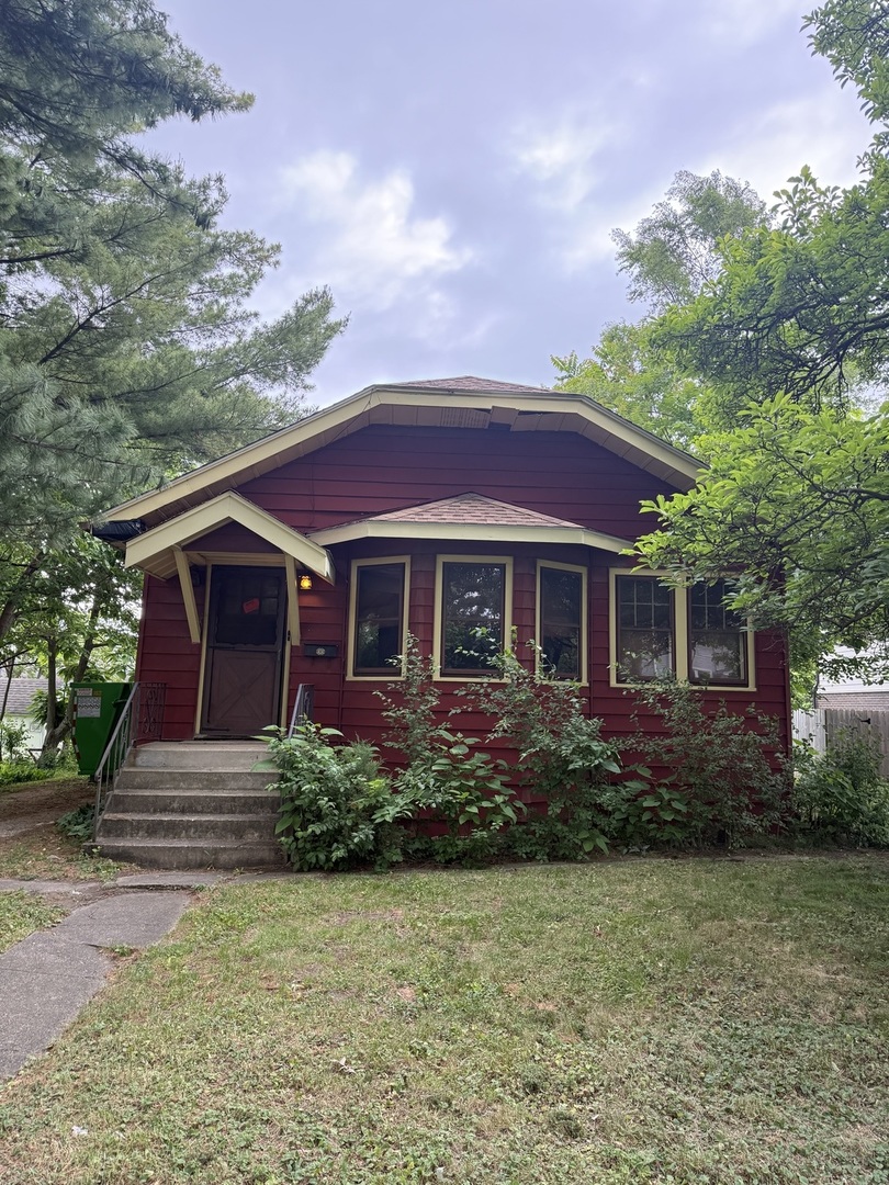 Lincoln St, Westmont, IL 60559
