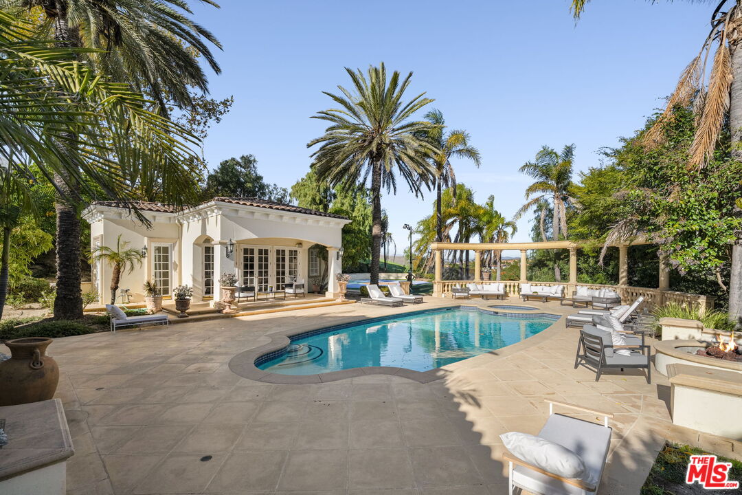 Westlake Village, California, 91362, United States, 7 Bedrooms Bedrooms, ,6 BathroomsBathrooms,Residential,For Sale,2003062