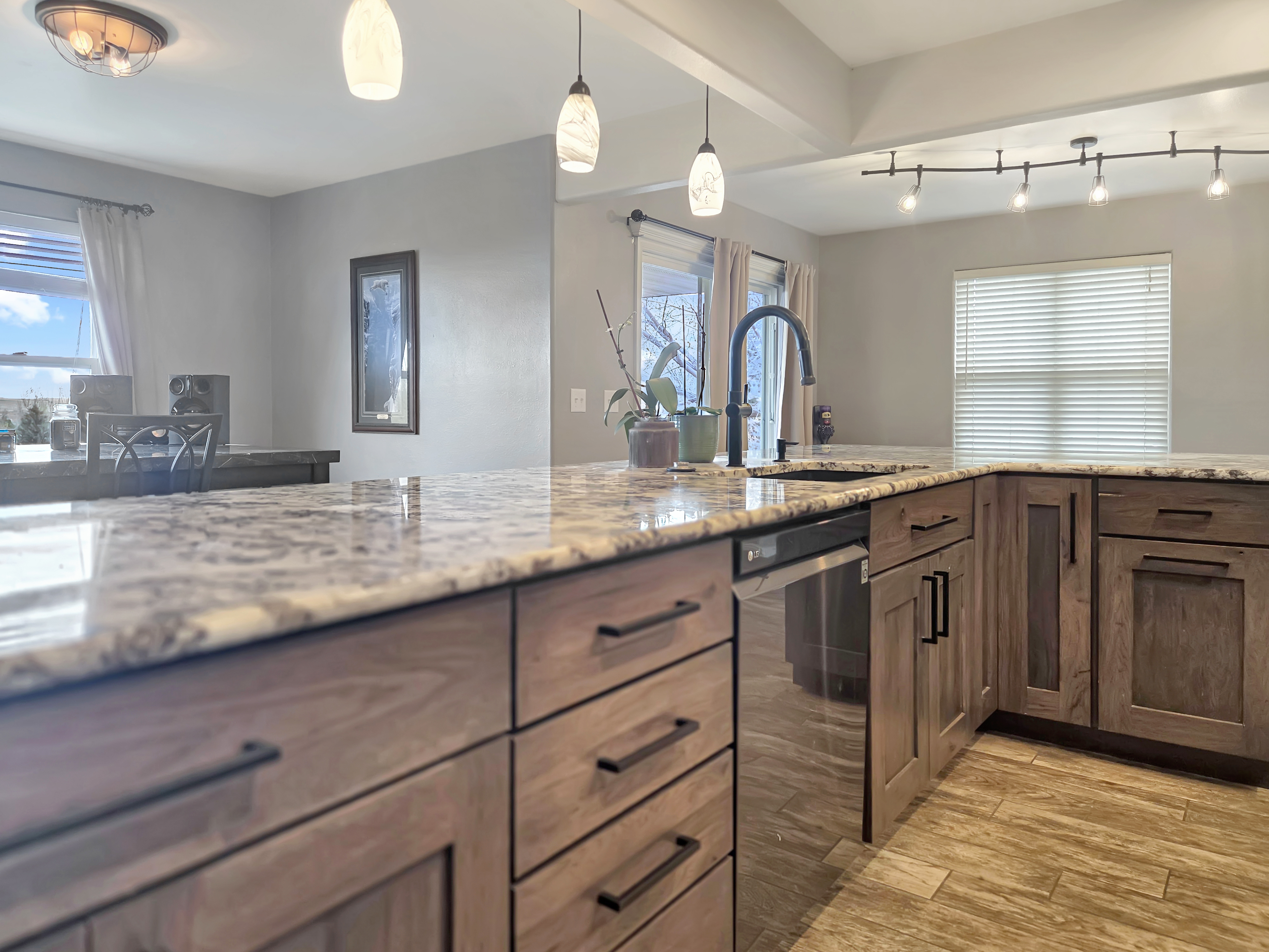 Sheridan, Wyoming, 82801, United States, 5 Bedrooms Bedrooms, ,3 BathroomsBathrooms,Residential,For Sale,1993883