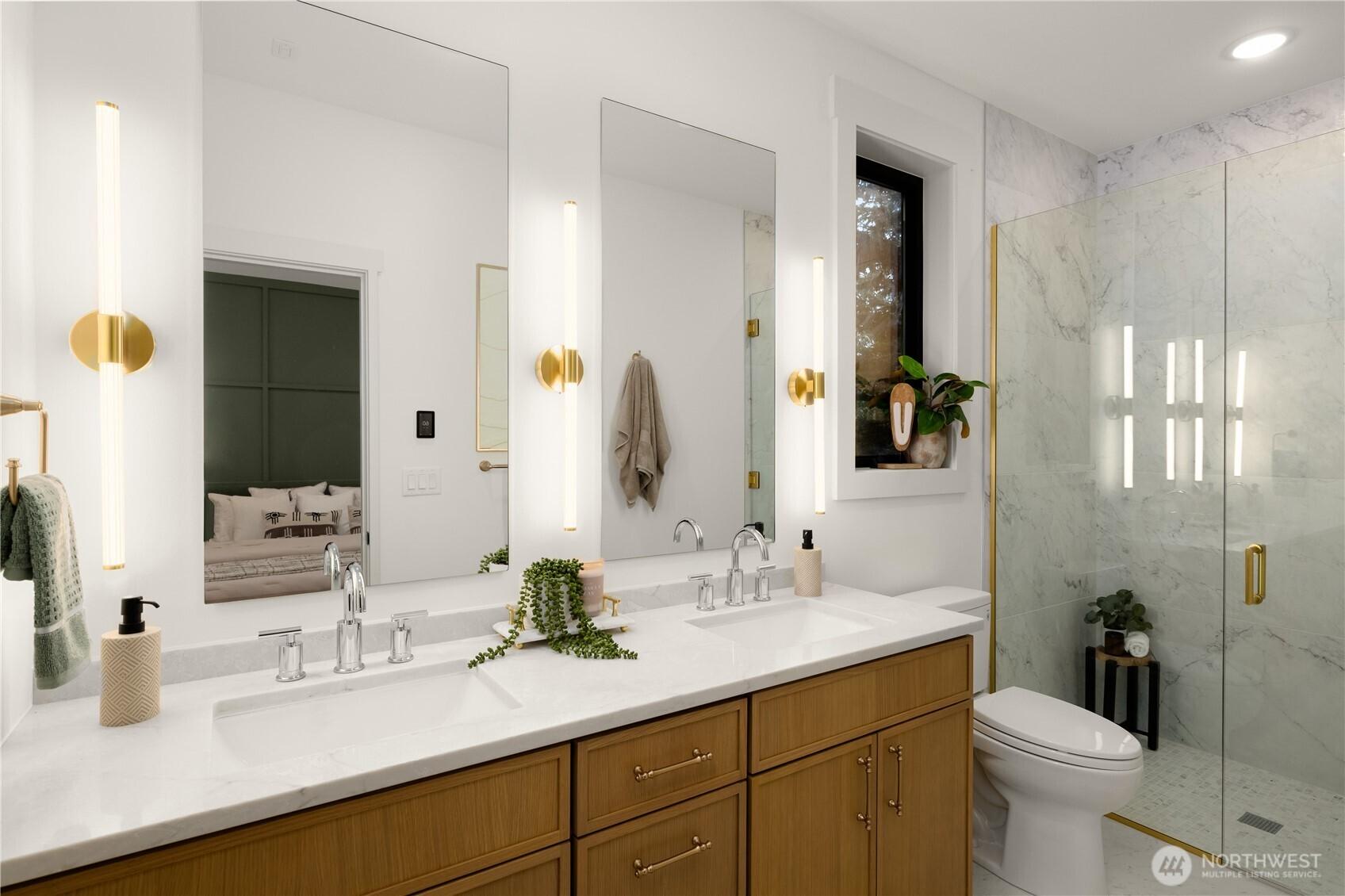 BELLEVUE, Washington, 98006, United States, 3 Bedrooms Bedrooms, ,3 BathroomsBathrooms,Residential,For Sale,1999727