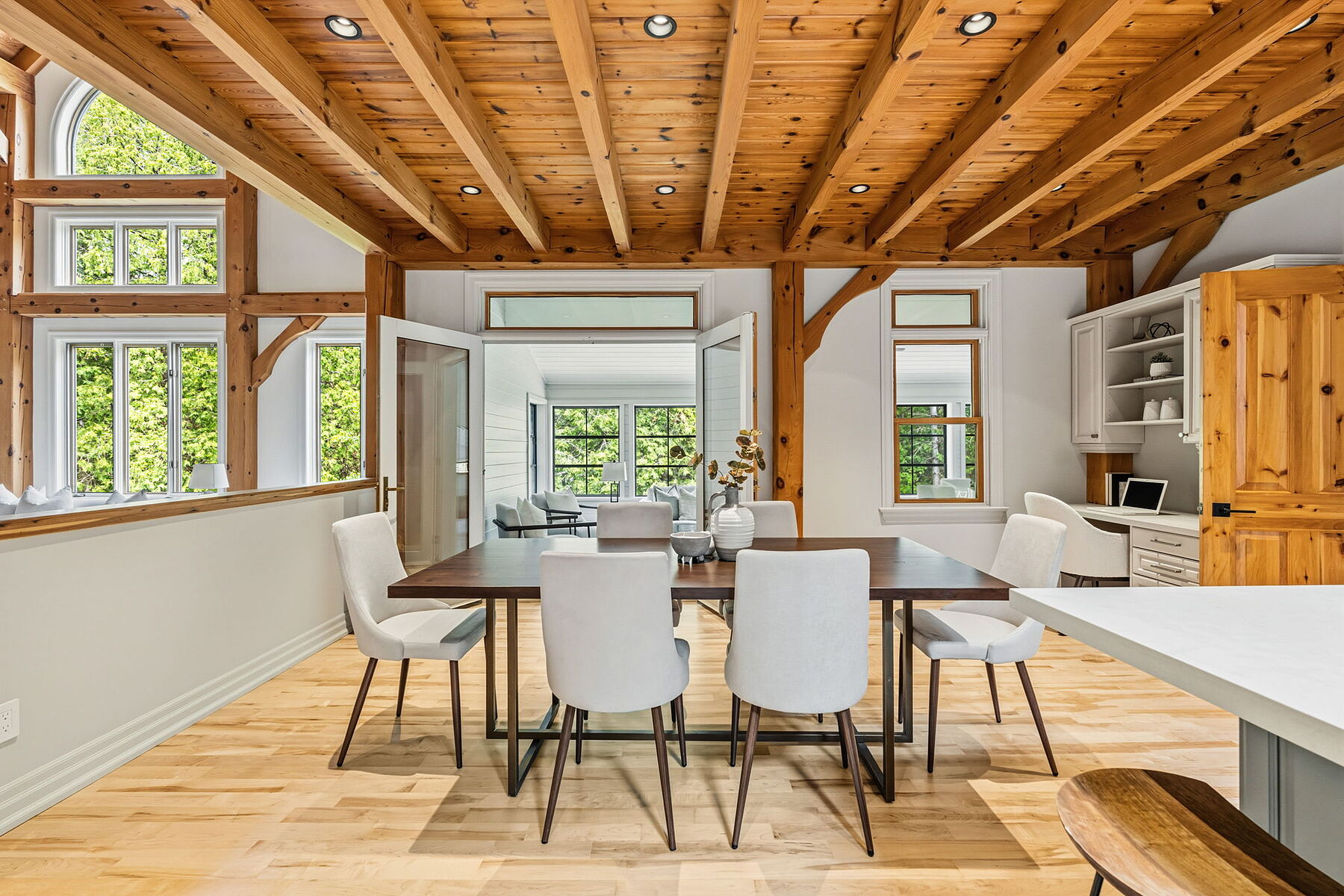  Timber Frame. Truly. - 物件實景