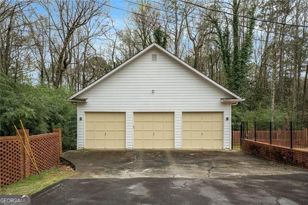 Atlanta, Georgia, 30311, United States, 5 Bedrooms Bedrooms, ,5 BathroomsBathrooms,Residential,For Sale,1953347