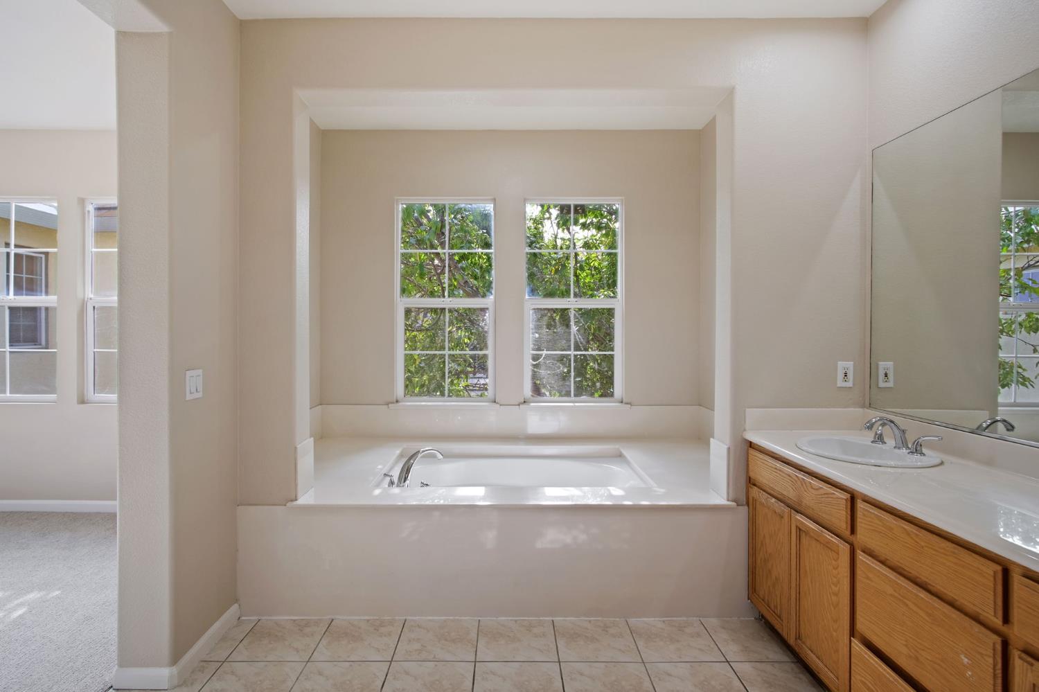 Tracy, California, 95377, United States, 4 Bedrooms Bedrooms, ,3 BathroomsBathrooms,Residential,For Sale,1996130