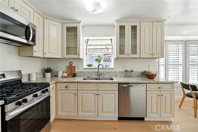Los Angeles, California, 90042, United States, 3 Bedrooms Bedrooms, ,3 BathroomsBathrooms,Residential,For Sale,1909729