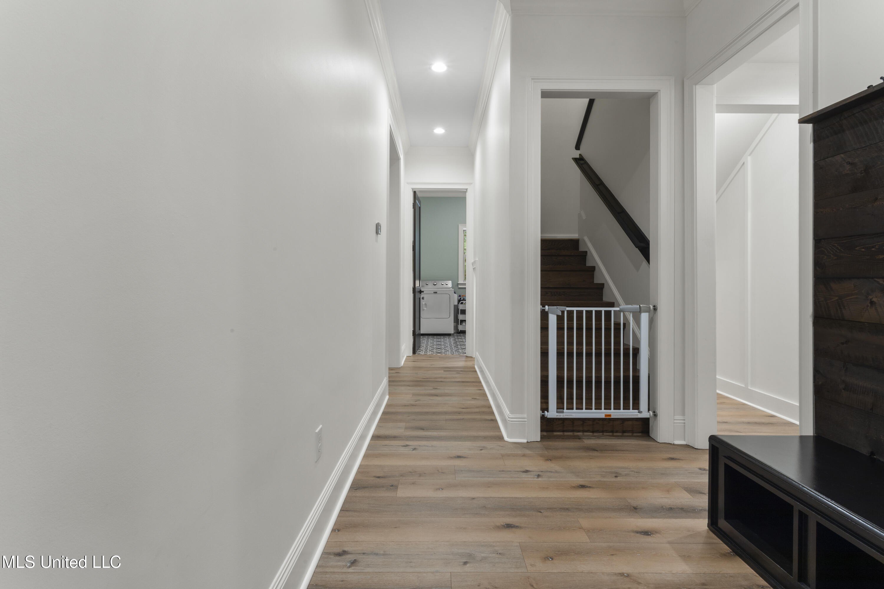 Gulfport, Mississippi, 39503, United States, 5 Bedrooms Bedrooms, ,5 BathroomsBathrooms,Residential,For Sale,1974357