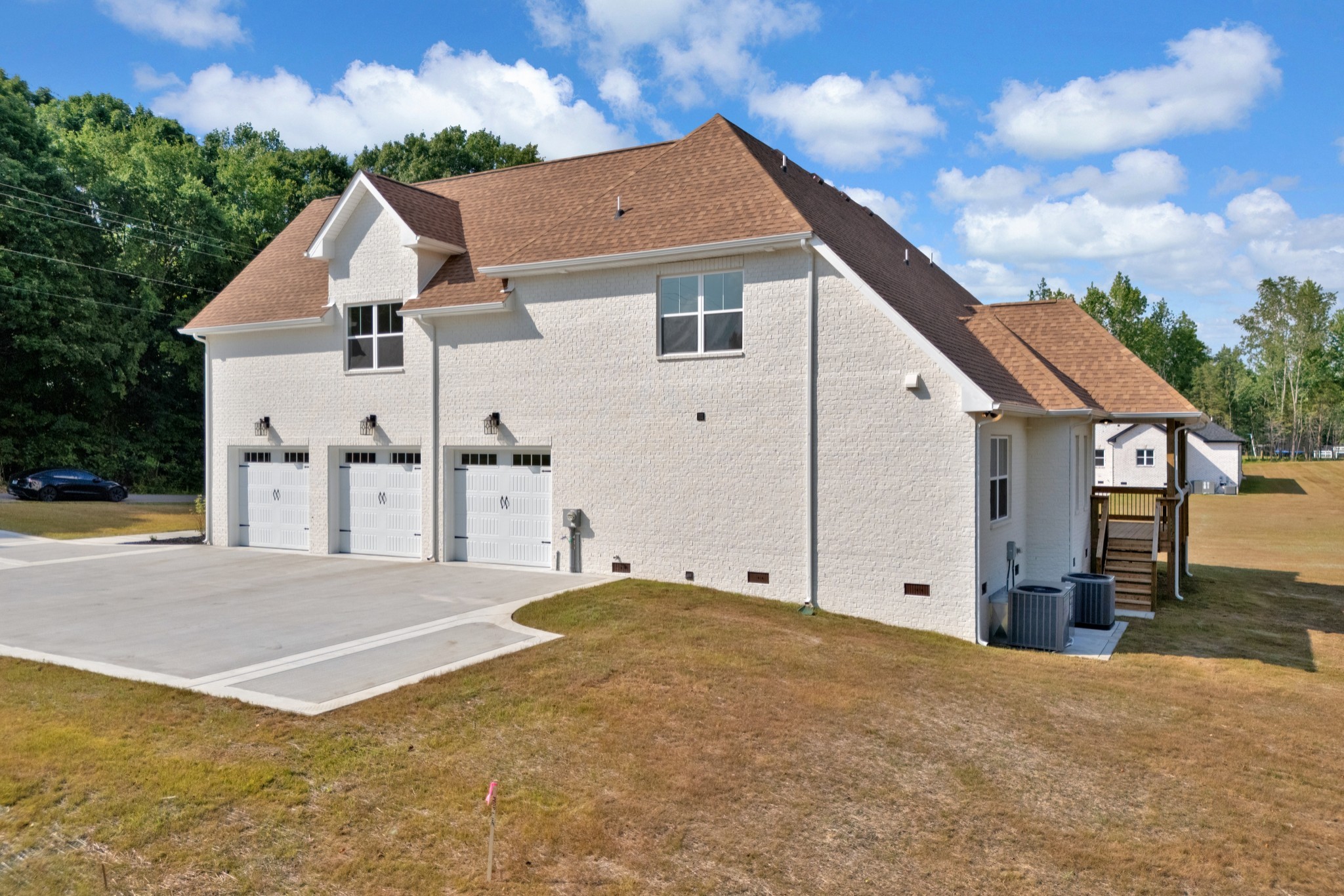 Clarksville, Tennessee, 37043, United States, 4 Bedrooms Bedrooms, ,4 BathroomsBathrooms,Residential,For Sale,1921521