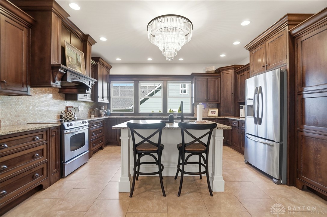 Oakwood, Ohio, 45409, United States, 3 Bedrooms Bedrooms, ,3 BathroomsBathrooms,Residential,For Sale,1991510