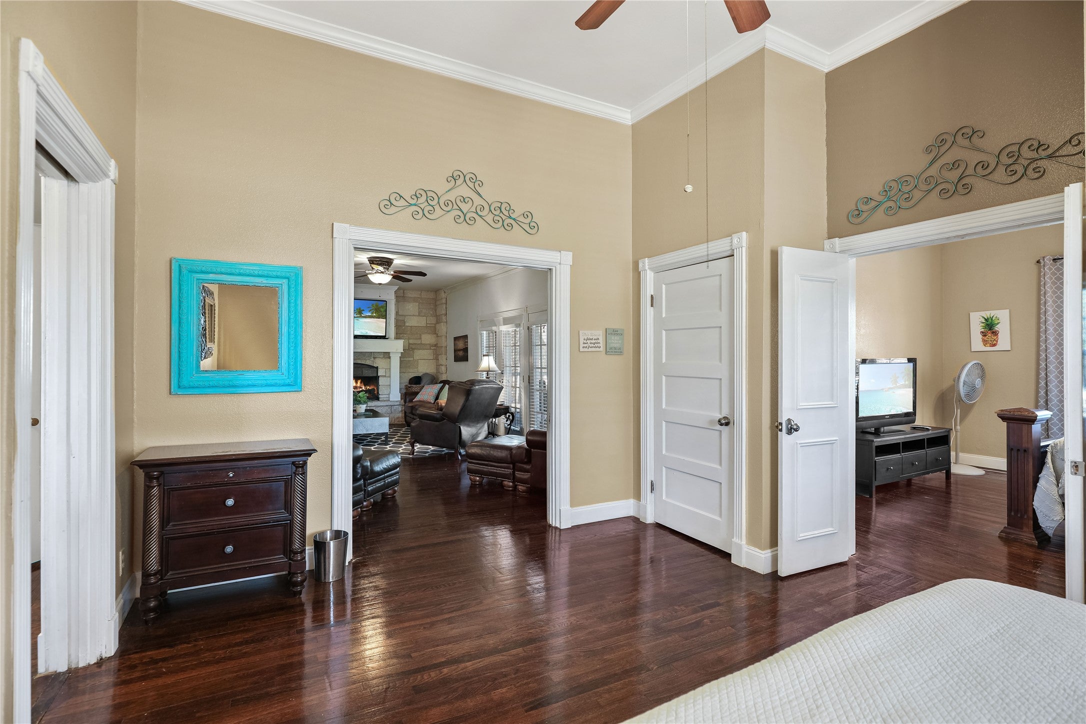 Possum Kingdom Lake, Texas, 76450, United States, 5 Bedrooms Bedrooms, ,3 BathroomsBathrooms,Residential,For Sale,2049060