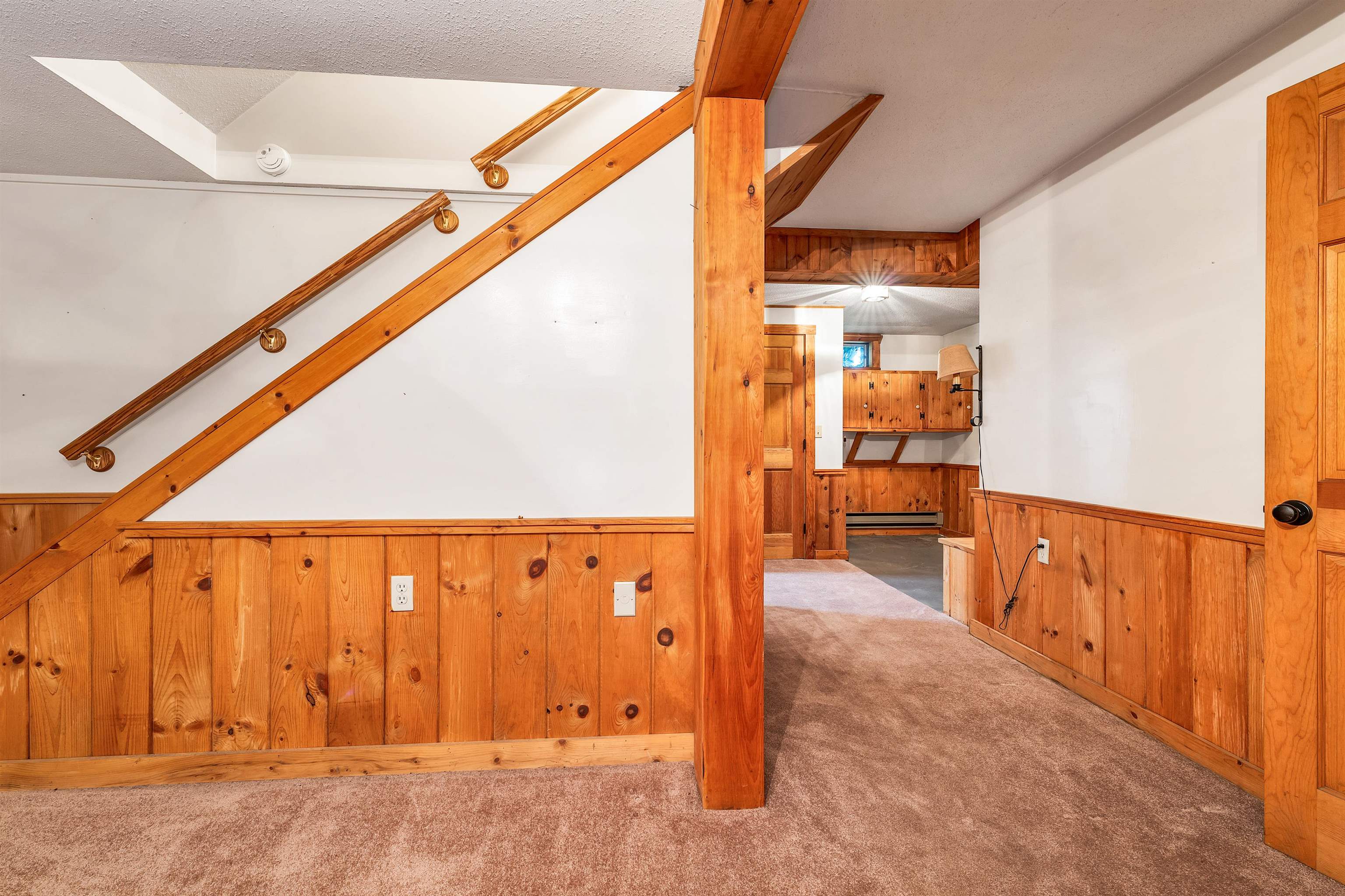 Chesterfield, New Hampshire, 03466, United States, 4 Bedrooms Bedrooms, ,2 BathroomsBathrooms,Residential,For Sale,1934189