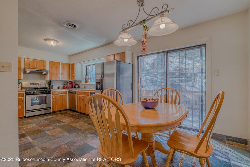 Ruidoso, New Mexico, 88345, United States, 3 Bedrooms Bedrooms, ,3 BathroomsBathrooms,Residential,For Sale,1977803