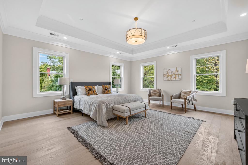 Kensington, Maryland, 20895, United States, 5 Bedrooms Bedrooms, ,5 BathroomsBathrooms,Residential,For Sale,2048532
