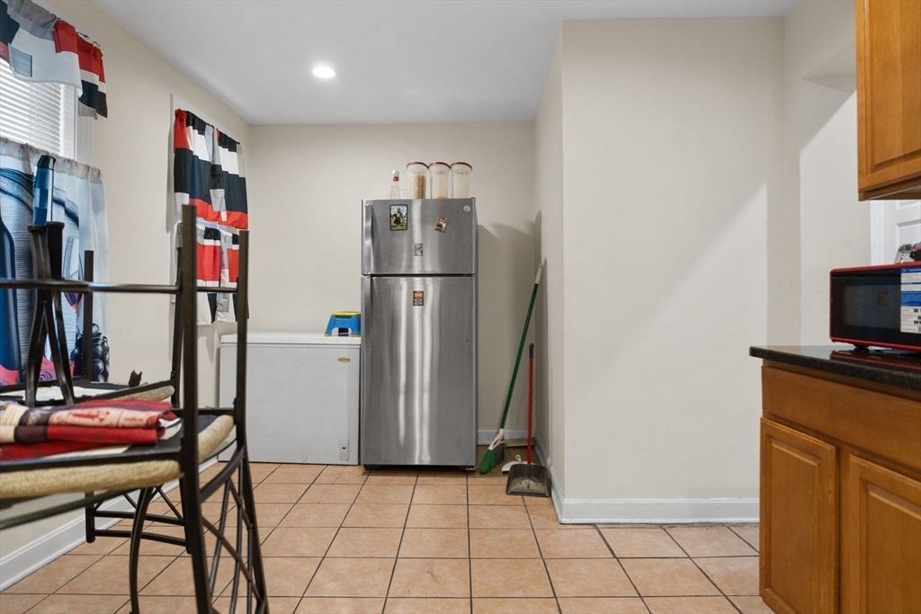 Boston, Massachusetts, 02124, United States, 11 Bedrooms Bedrooms, ,3 BathroomsBathrooms,Residential,For Sale,1978418