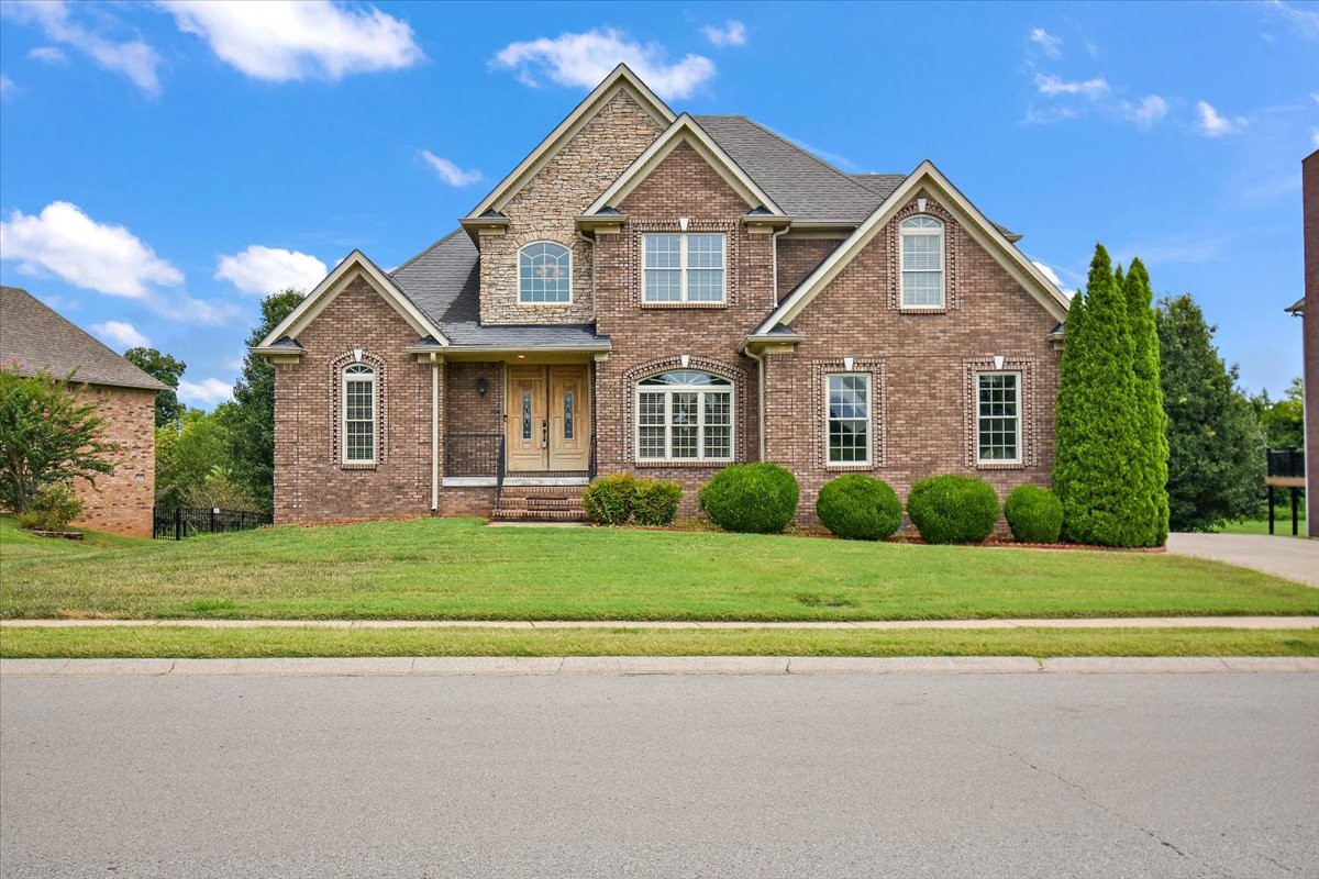 Clarksville, Tennessee, 37043, United States, 4 Bedrooms Bedrooms, ,4 BathroomsBathrooms,Residential,For Sale,1933080