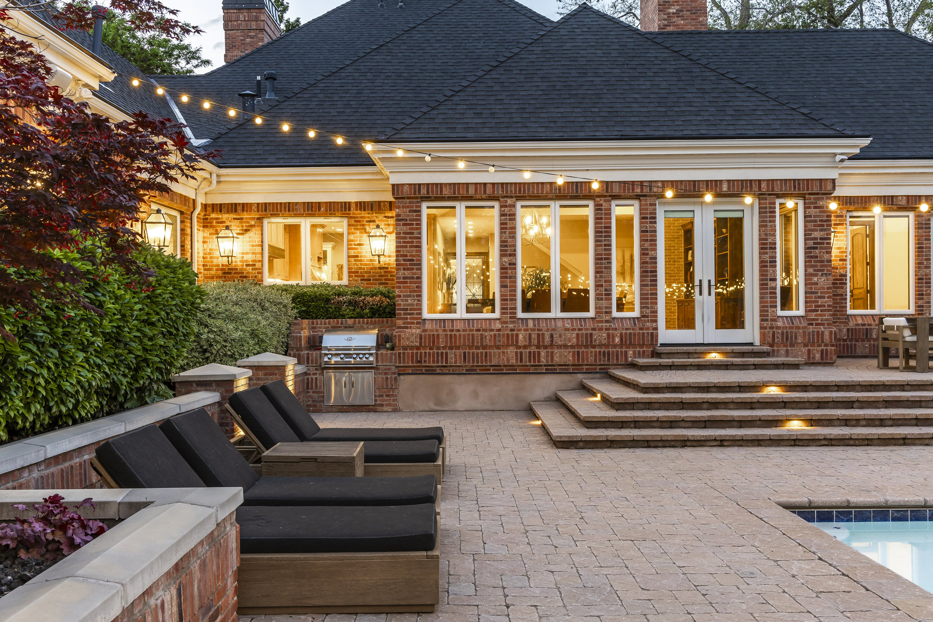  Gated West Jordan 2 Story Estate with 10 Car Garage and Swimming Pool - 物件實景