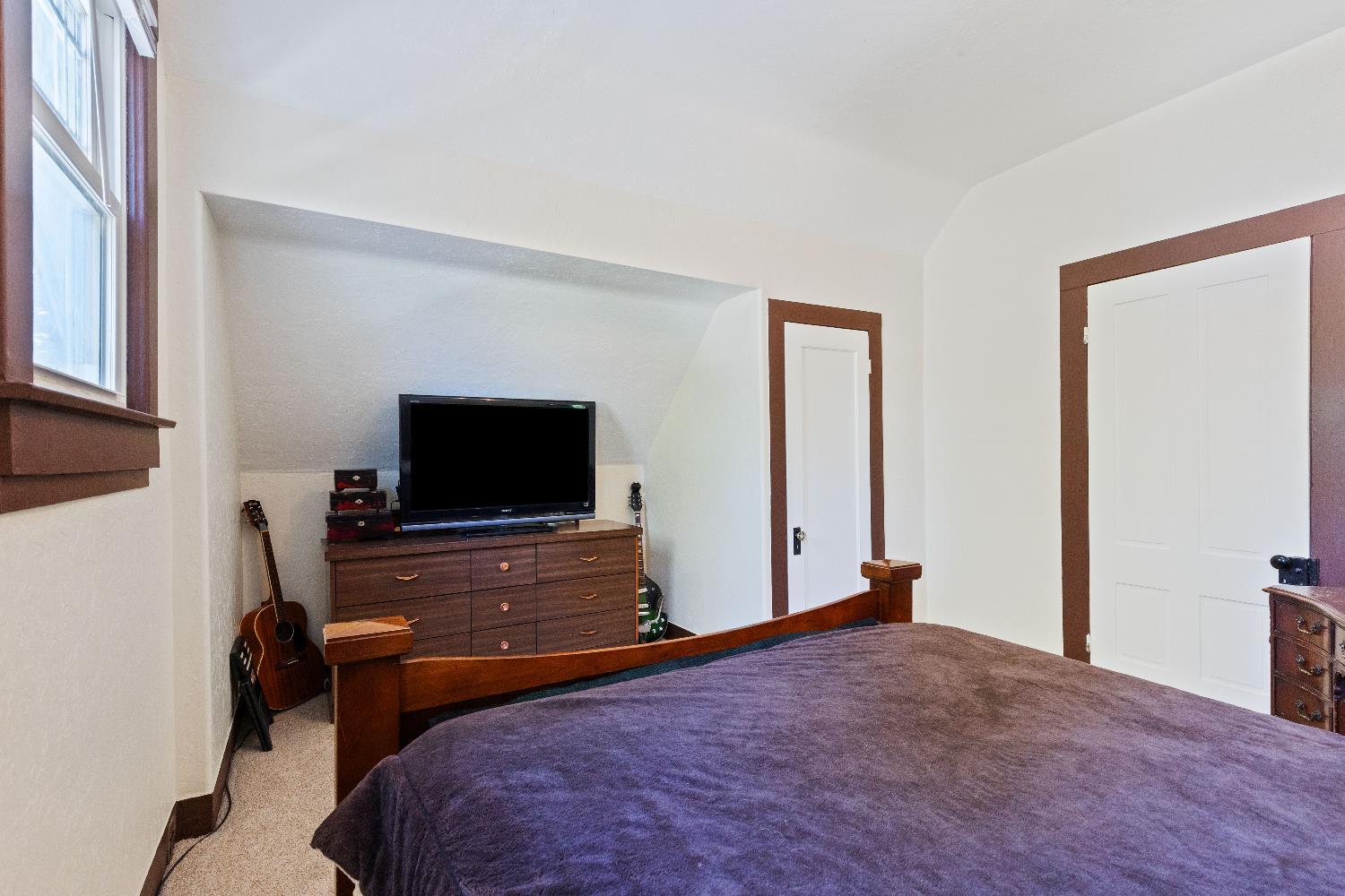 Grass Valley, California, 95945, United States, 2 Bedrooms Bedrooms, ,2 BathroomsBathrooms,Residential,For Sale,1928164
