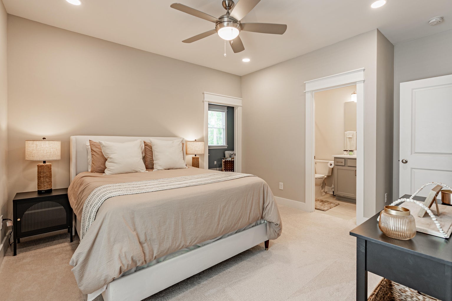 Hollywood, South Carolina, 29449, United States, 4 Bedrooms Bedrooms, ,4 BathroomsBathrooms,Residential,For Sale,1898776