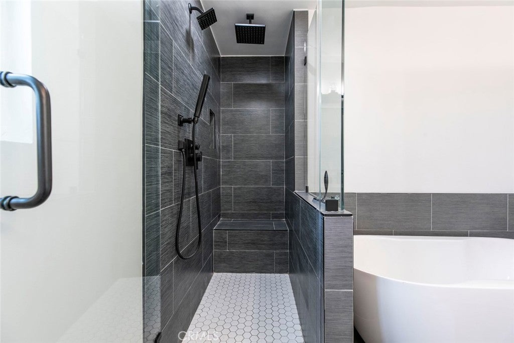 Glendale, California, 91206, United States, 4 Bedrooms Bedrooms, ,3 BathroomsBathrooms,Residential,For Sale,1940917