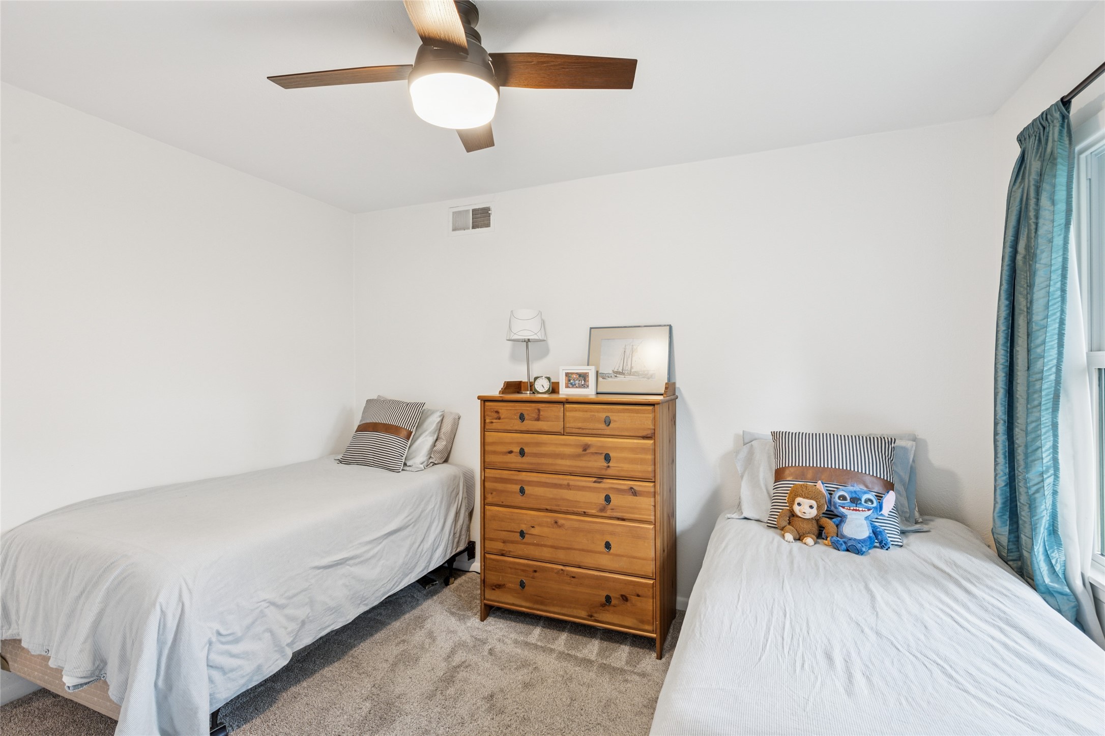 Fort Worth, Texas, 76116, United States, 4 Bedrooms Bedrooms, ,2 BathroomsBathrooms,Residential,For Sale,1957427