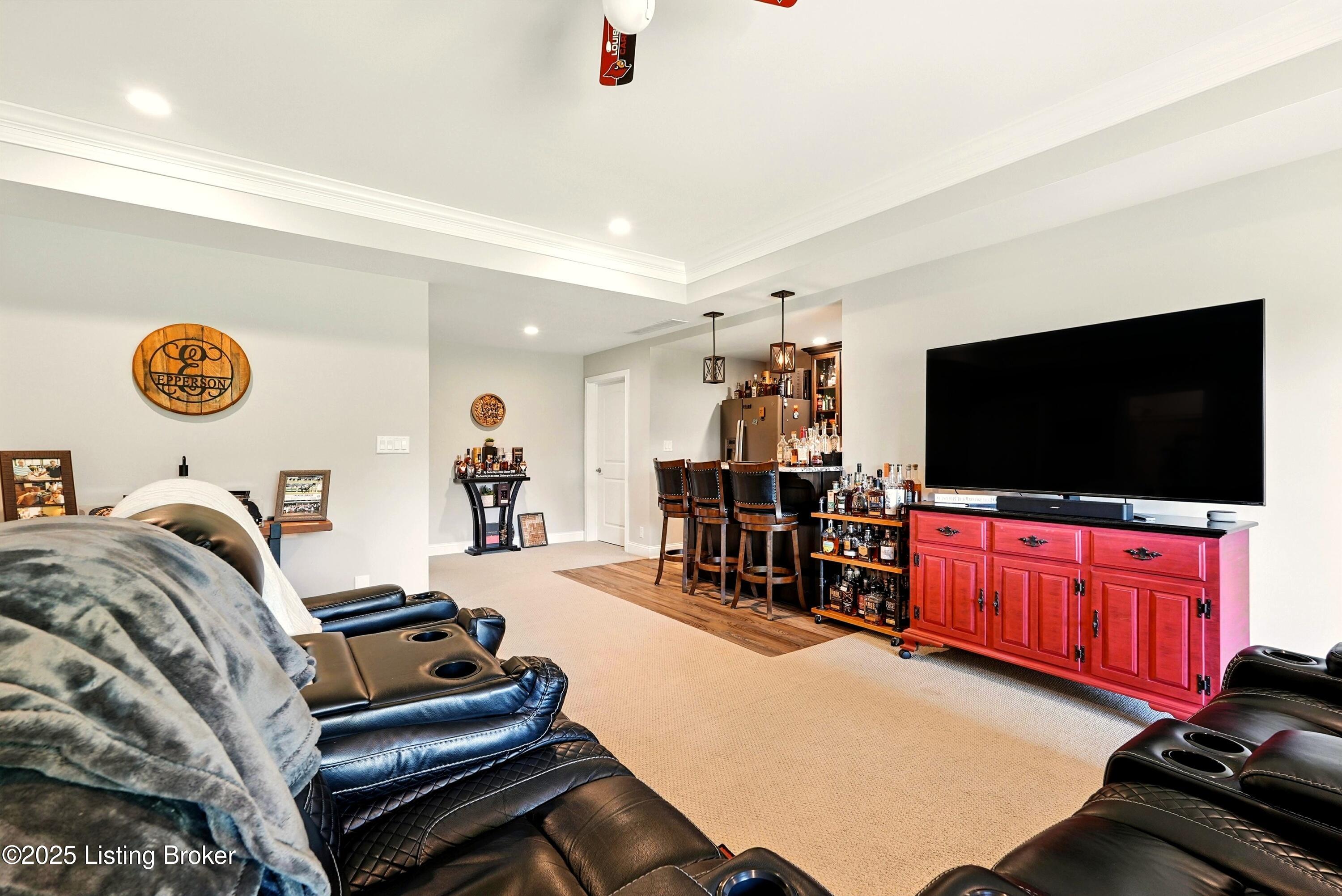 Crestwood, Kentucky, 40014, United States, 5 Bedrooms Bedrooms, ,4 BathroomsBathrooms,Residential,For Sale,1903606