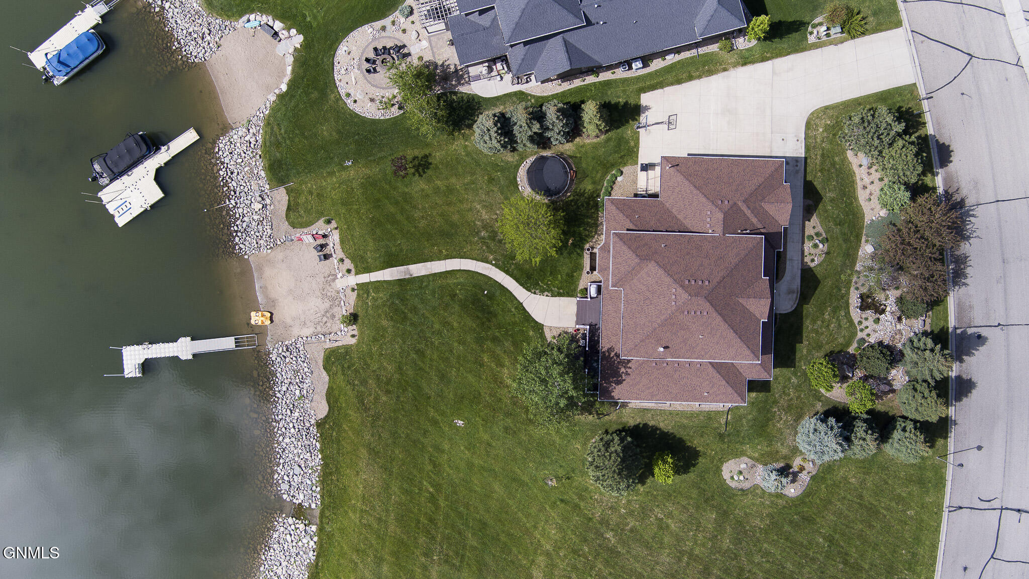 Bismarck, North Dakota, 58503, United States, 6 Bedrooms Bedrooms, ,5 BathroomsBathrooms,Residential,For Sale,1810584