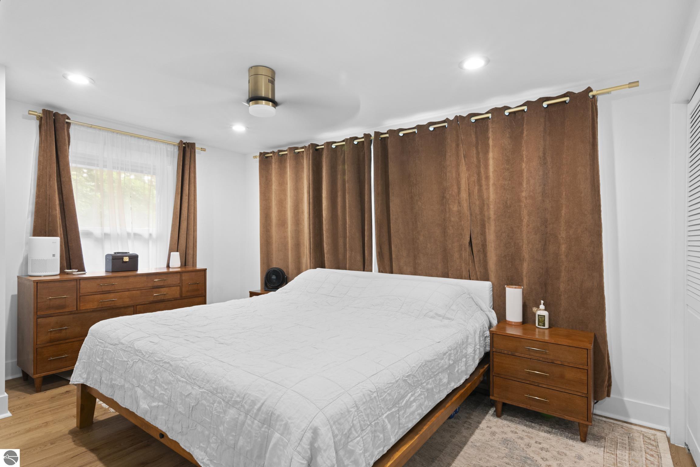 Traverse City, Michigan, 49684, United States, 2 Bedrooms Bedrooms, ,3 BathroomsBathrooms,Residential,For Sale,1915981