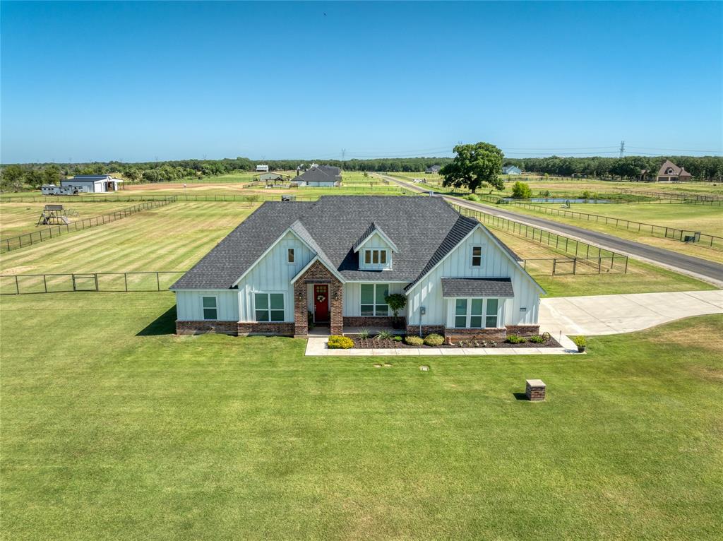 Weatherford, Texas, 76085, United States, 4 Bedrooms Bedrooms, ,2 BathroomsBathrooms,Residential,For Sale,1978041