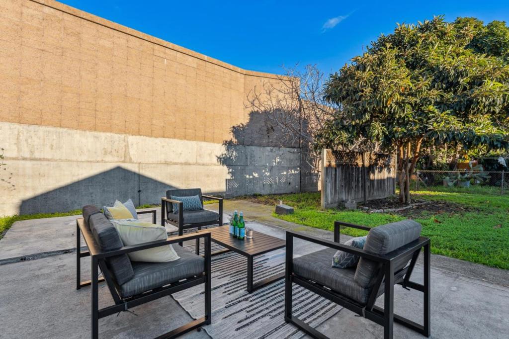 San Leandro, California, 94577, United States, 3 Bedrooms Bedrooms, ,2 BathroomsBathrooms,Residential,For Sale,2008964