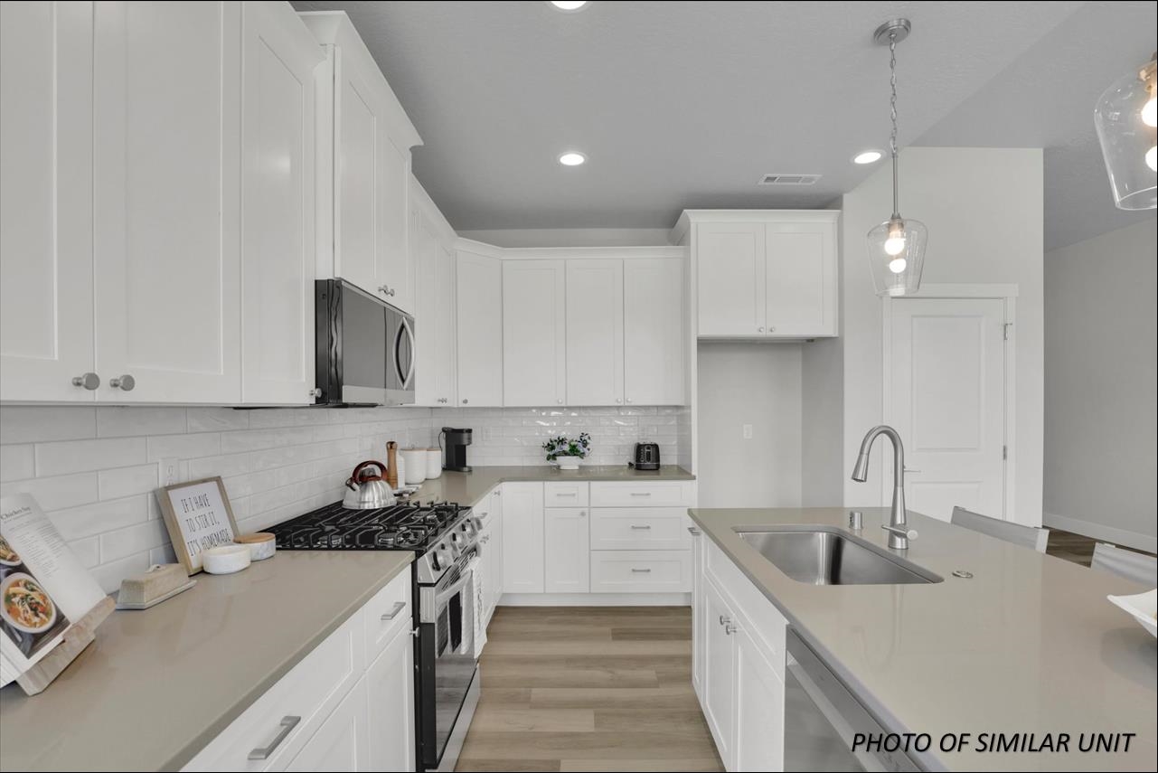 Deer Park, Washington, 99006, United States, 3 Bedrooms Bedrooms, ,2 BathroomsBathrooms,Residential,For Sale,1848414