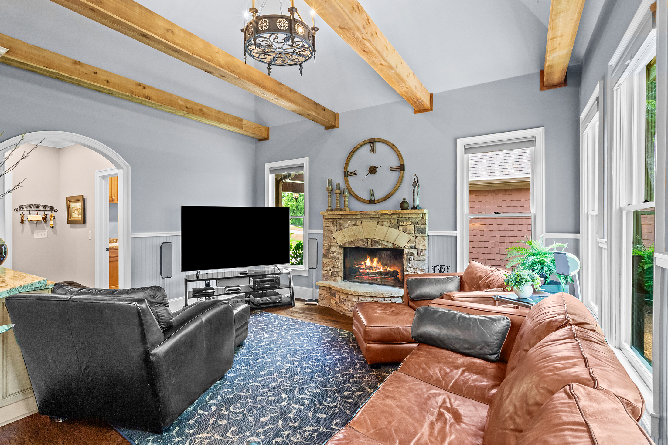  Timeless Craftsman Luxury with Unmatched Privacy in West Cobb - 物件實景