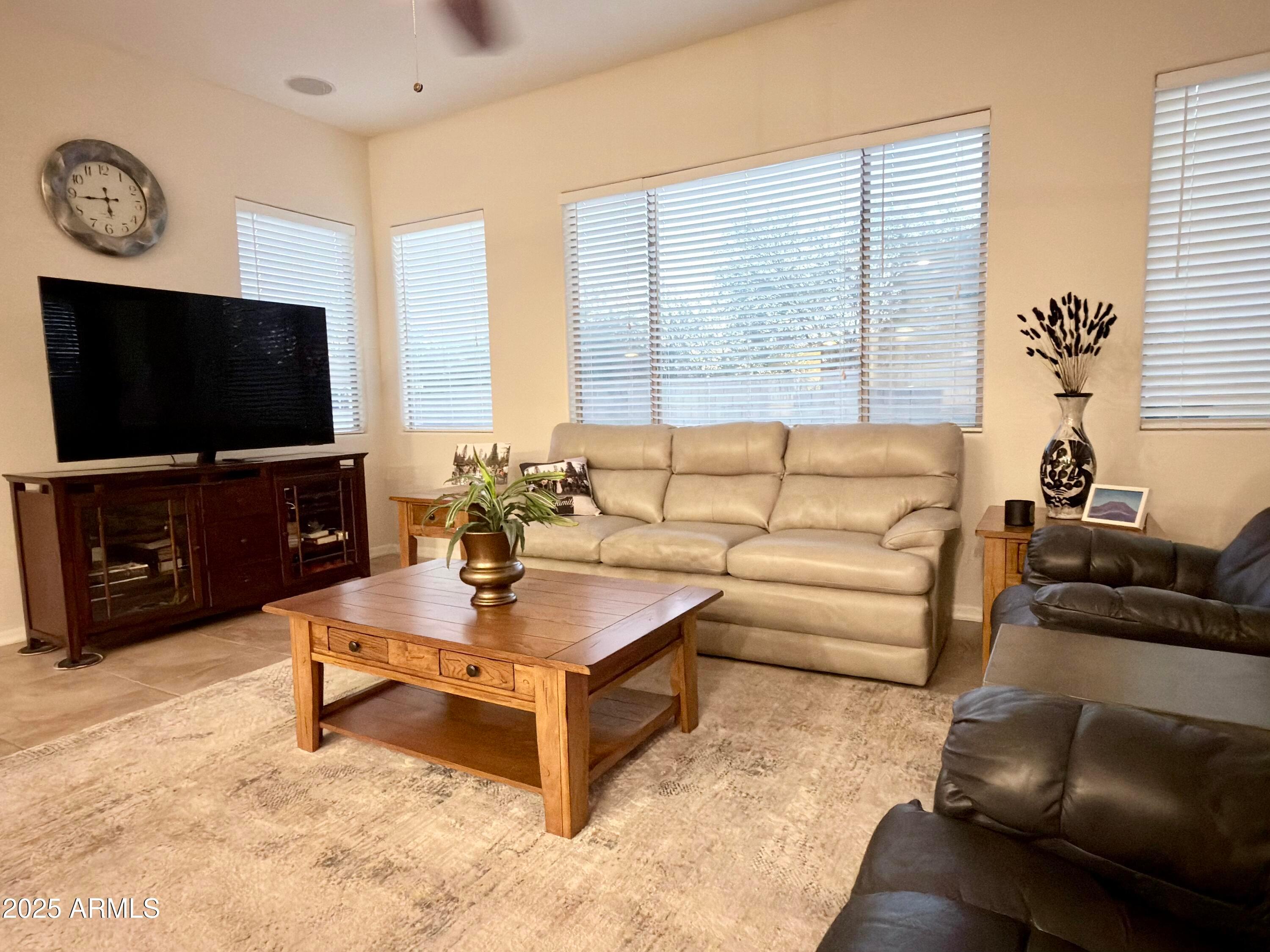 New River, Arizona, 85087, United States, 4 Bedrooms Bedrooms, ,2 BathroomsBathrooms,Residential,For Sale,1979585