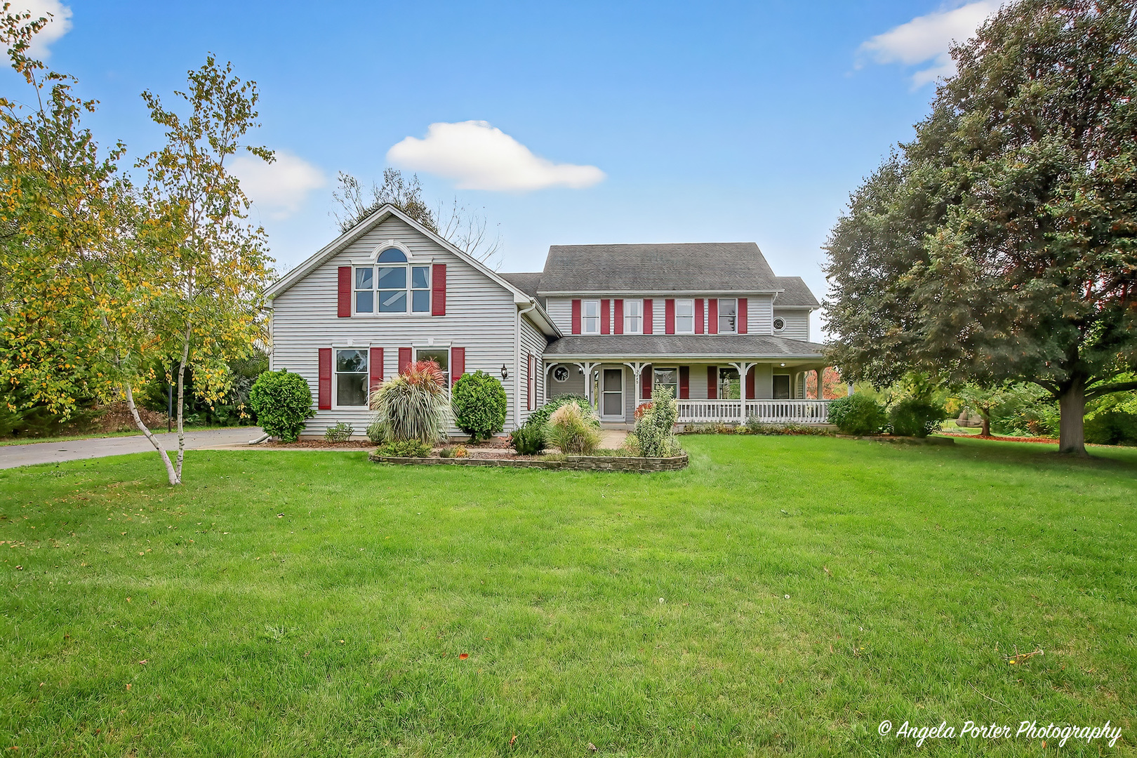 Crystal Lake, Illinois, 60012, United States, 4 Bedrooms Bedrooms, ,3 BathroomsBathrooms,Residential,For Sale,1982844